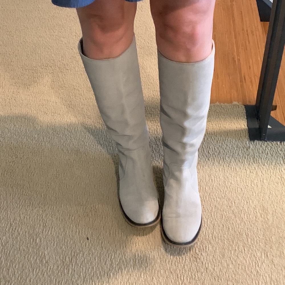 Suede pull up boots - Picture 2 of 6